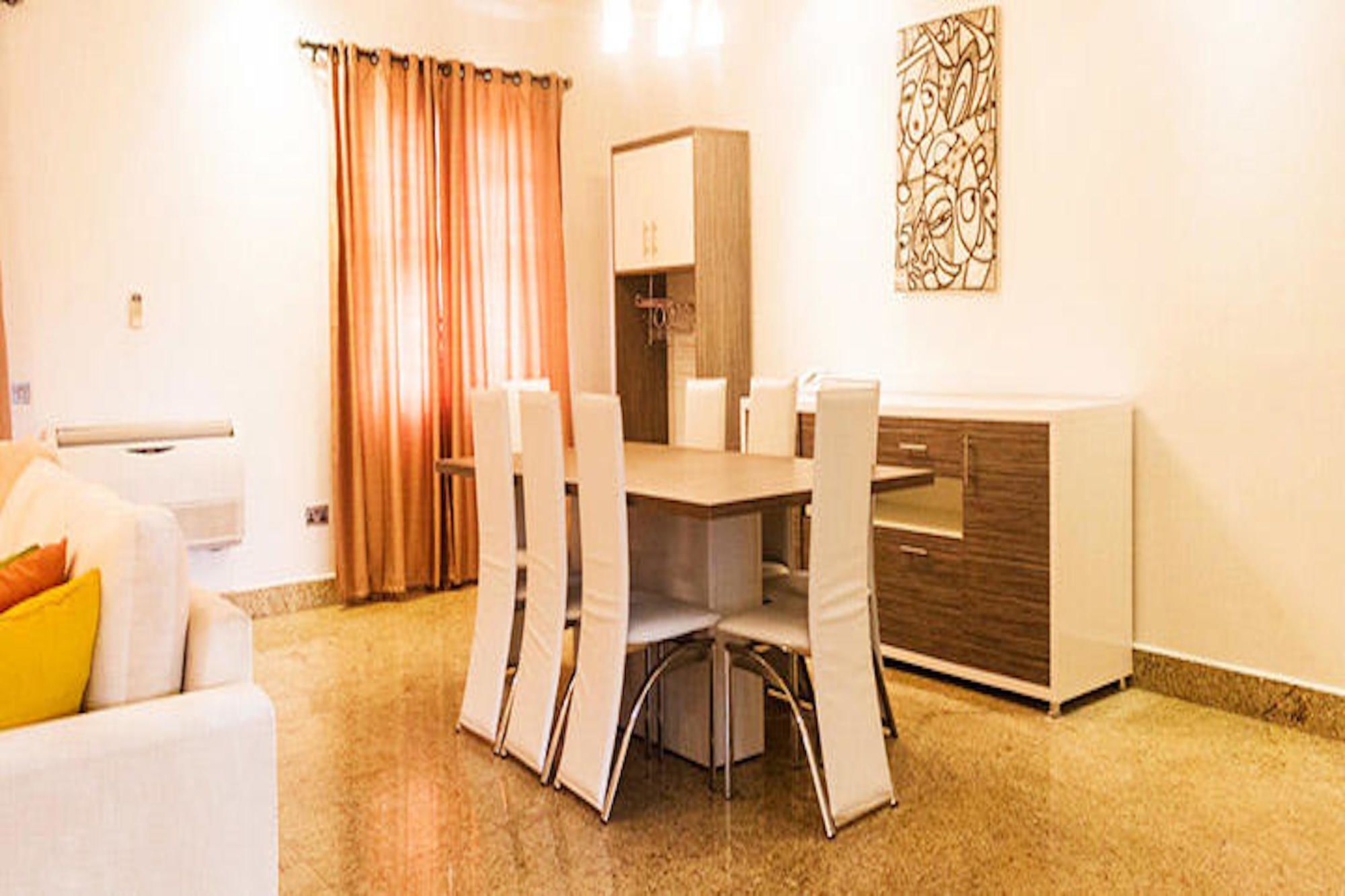 Reeve Court Apartment Lagos Bagian luar foto